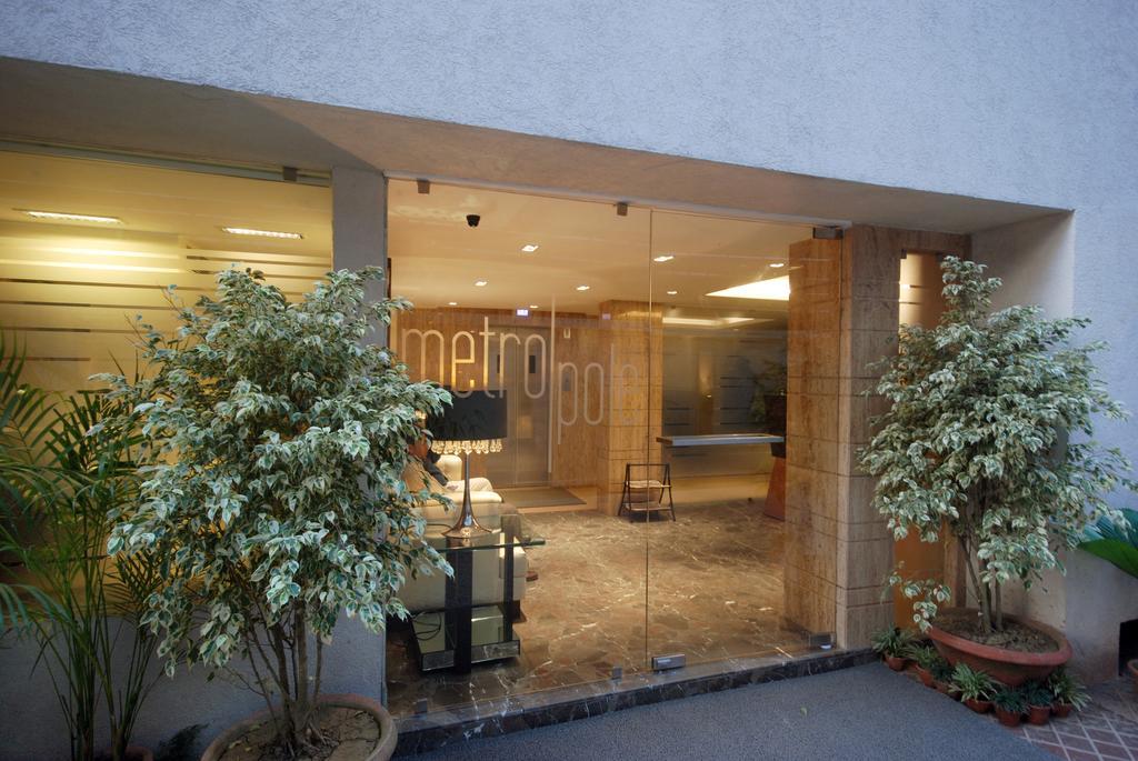 Hotel Metropole Колката Екстер'єр фото