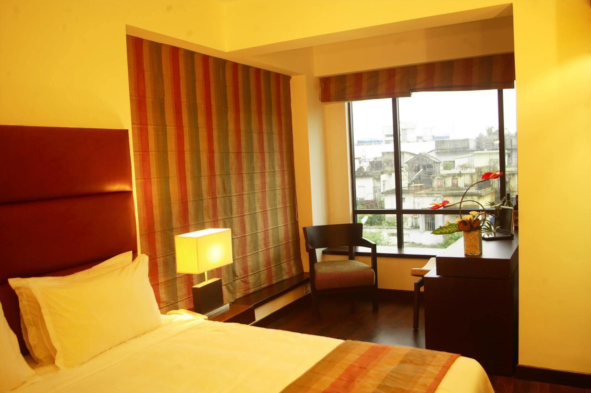 Hotel Metropole Колката Екстер'єр фото