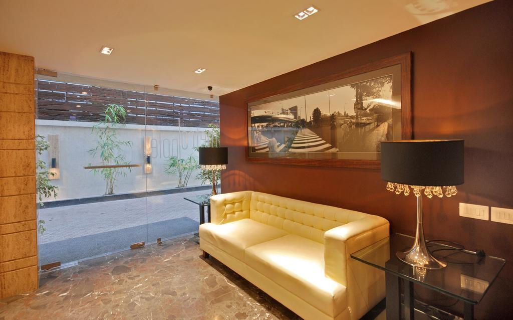 Hotel Metropole Колката Екстер'єр фото